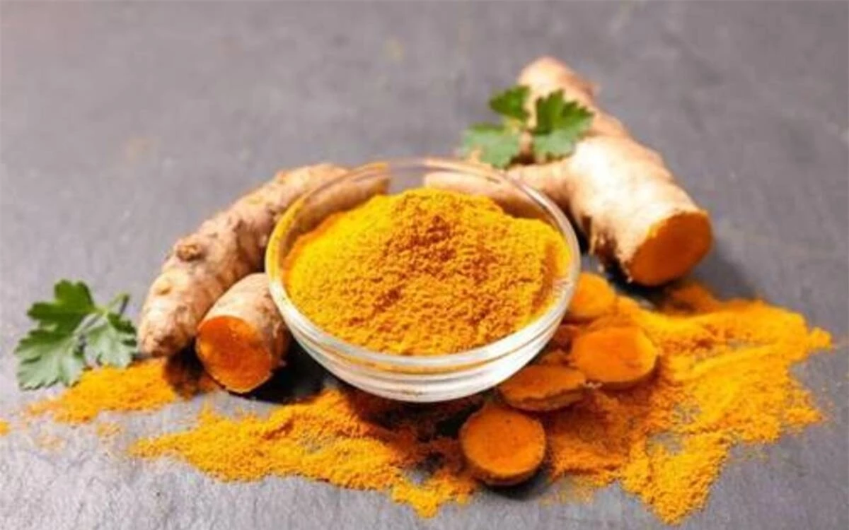 Nghệ: Curcumin trong nghệ là hợp chất chống viêm và chống oxy hóa mạnh giúp ngăn chặn triệu chứng sưng và xoa dịu các cơn đau khớp.