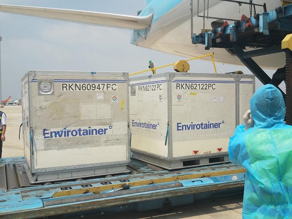 Trình Thủ tướng quyết định tiếp nhận 30 triệu liều vaccine phòng COVID-19 của AstraZeneca 