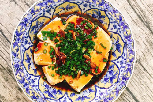 Đậu phụ non sốt xì dầu: Đơn giản mà ngon cơm