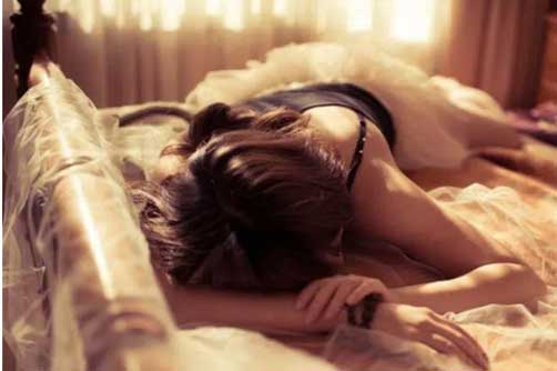 Đây được xem là những "hạt sạn" có khả năng hủy hoại cảm xúc phòng the của đàn ông, thậm chí đẩy hôn nhân tới bờ đổ vỡ