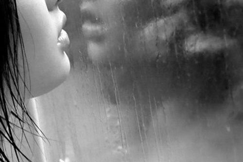 Đưa chị giúp việc đi bệnh viện giữa đêm hôm vì bị chảy máu để rồi 'chết đứng' khi biết sự thật kinh người