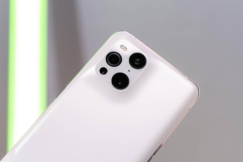 Oppo trình làng smartphone cấu hình ‘siêu khủng’, sạc 65W, IP68, giá 16,02 triệu đồng