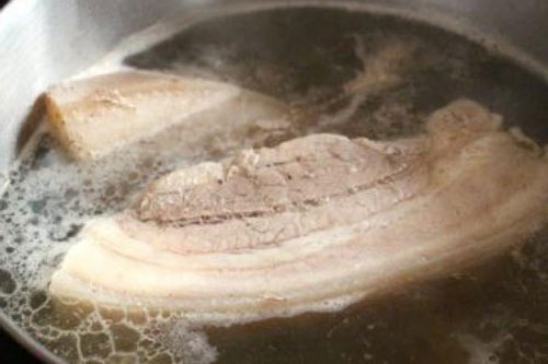 Công thức luộc thịt giúp loại sạch chất độc, hết sạch mùi hôi