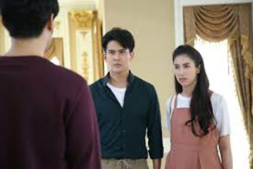 Tức ứa nước mắt khi biết số tiền lương mà anh trai đưa cho chị dâu mỗi tháng