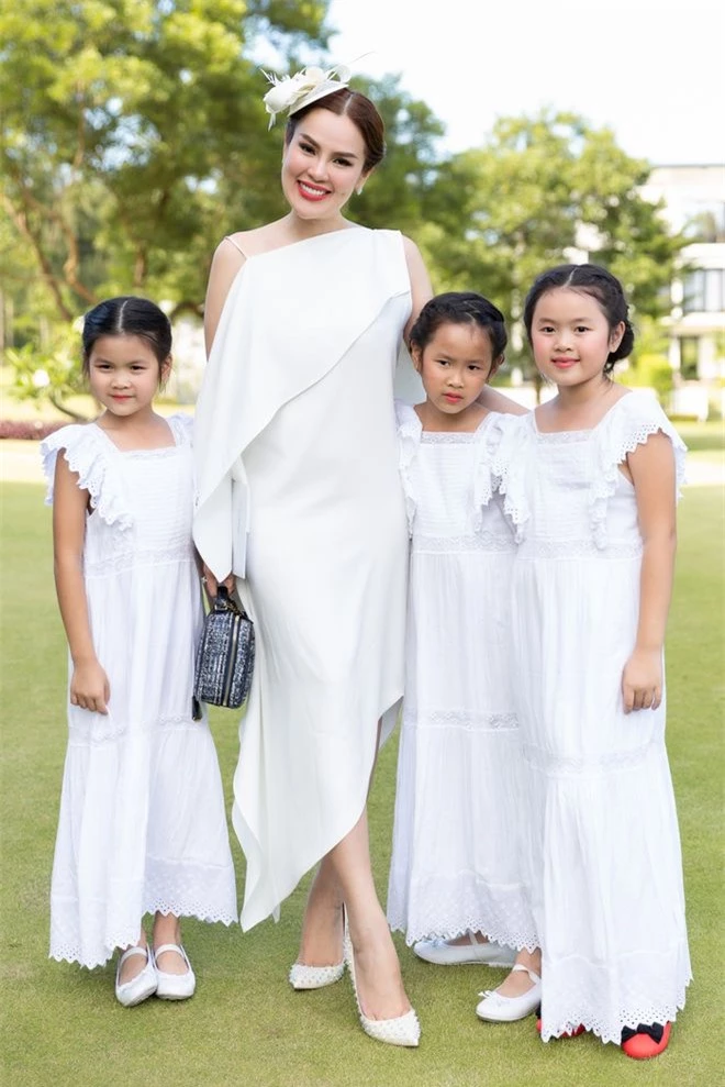 Hoa hậu Việt được tặng 6 tỷ vì giảm 6kg: Chơi hàng hiệu khét tiếng, quỳ gối rửa chân cho chồng - Ảnh 8.