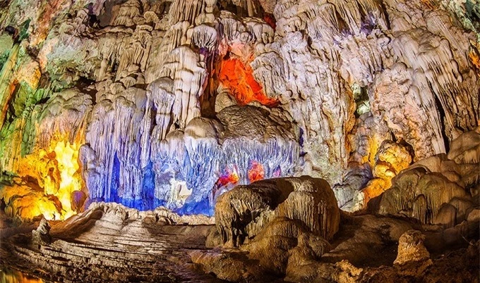 Vẻ đẹp của Sơn Đoòng và những hang động lớn nhất Đông Nam Á
