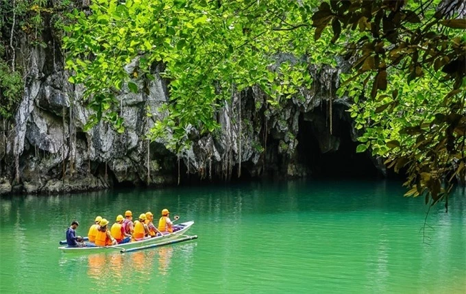 Vẻ đẹp của Sơn Đoòng và những hang động lớn nhất Đông Nam Á