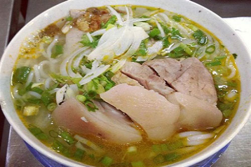 Cách nấu bún giò heo thơm ngon, đơn giản nhất cho bữa sáng