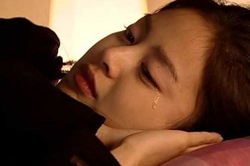 Bi&#x1EBF;t ch&#x1ED3;ng ph&#x1EA3;n b&#x1ED9;i t&#xF4;i kh&#xF4;ng &#x111;&#xE1;nh ghen m&#xE0; ch&#x1EC9; g&#x1EED;i cho anh th&#x1EE9; n&#xE0;y khi&#x1EBF;n anh c&#x1EA3; &#x111;&#x1EDD;i &#xE2;n h&#x1EAD;n