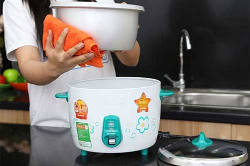 Mách bạn bí quyết để nồi cơm điện vừa sạch sẽ vừa tiết kiệm điện