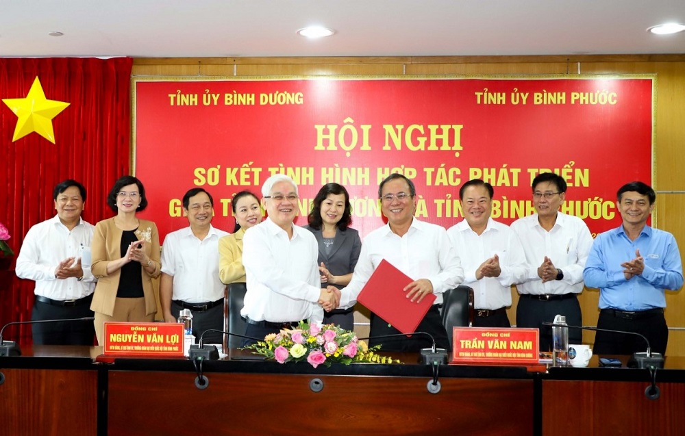 Lãnh đạo hai tỉnh Bình Dương – Bình Phước ký kết hợp tác giai đoạn 2021-2025.