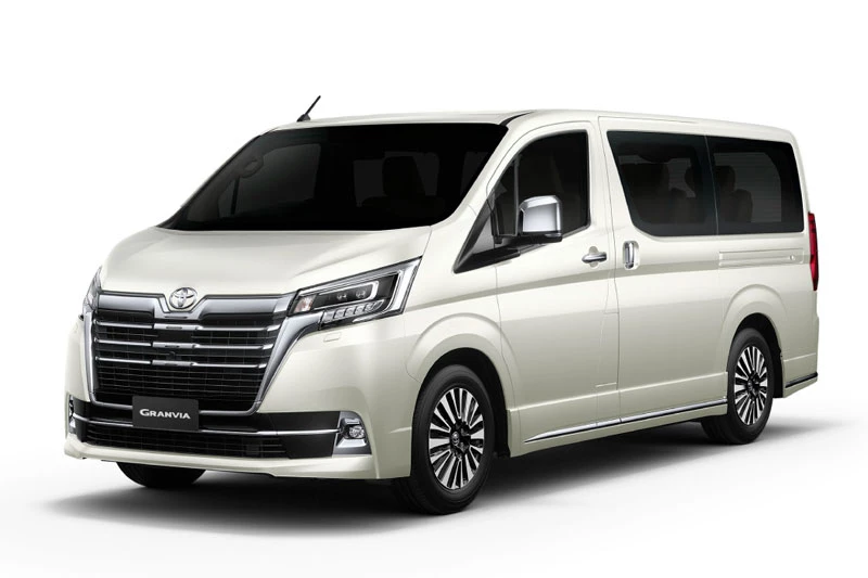 =1. Toyota Granvia (doanh số: 1 chiếc).