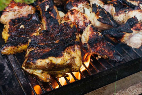 Tuyệt chiêu giúp bà nội trợ khử mùi cháy ở thức ăn hiệu quả