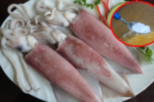 Ướp mực đừng dùng muối, thêm thứ gia vị này mới loại bỏ được mùi tanh, món ăn thơm ngon bất ngờ