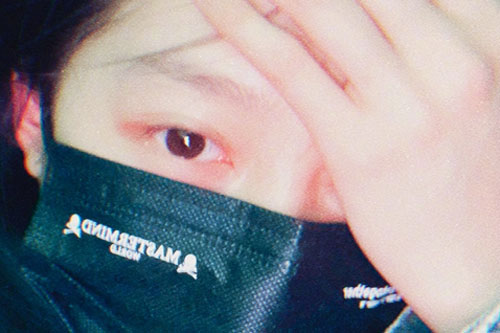 Quan Hiểu Đồng bất ngờ đăng ảnh mắt đỏ hoe, ngầm thông báo chia tay Lộc Hàm sau màn "bơ nhau" ở sự kiện?