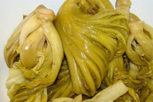 Muốn dưa muối vàng ruộm, không úng nước cứ cho thêm thứ này, đảm bảo cọng dưa nào cũng ngon giòn sần sật