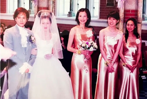 Kỷ niệm ngày thành hôn, "Chúc Anh Đài" Lương Tiểu Băng đăng ảnh cưới năm 2000