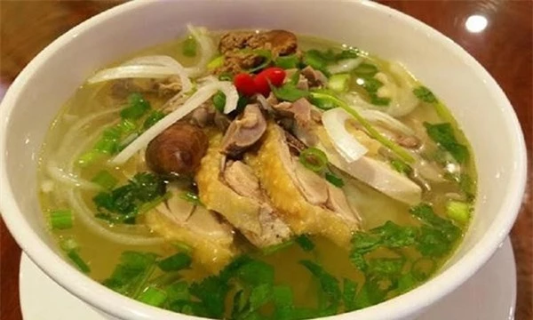 Món phở gà thơm ngon hấp dẫn