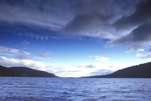 Câu chuyện đầu tiên về "quái vật hồ Loch Ness" là câu chuyện của Thánh Columba, người đưa đạo Cơ Đốc đến Scotland vào thế kỷ 6. Ảnh: Visit Britain.