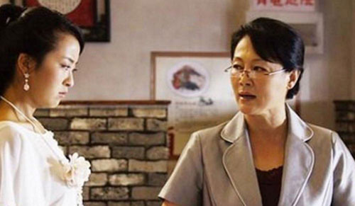 Sinh con ba ngày, nàng dâu uất nghẹn khi bị mẹ chồng chỉ trích là ‘đồ ăn hại’