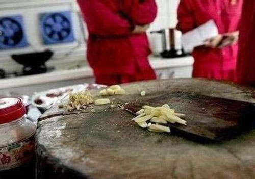 3 người trong gia đình mắc ung thư, bác sĩ phát hiện nguyên nhân ở trong nhà bếp