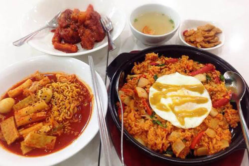 8 thói quen ăn tối ảnh hưởng đến sức khỏe gia đình bạn