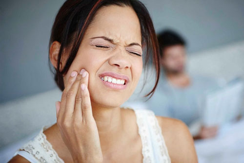 Cách giúp bạn giảm đau khi mọc răng khôn