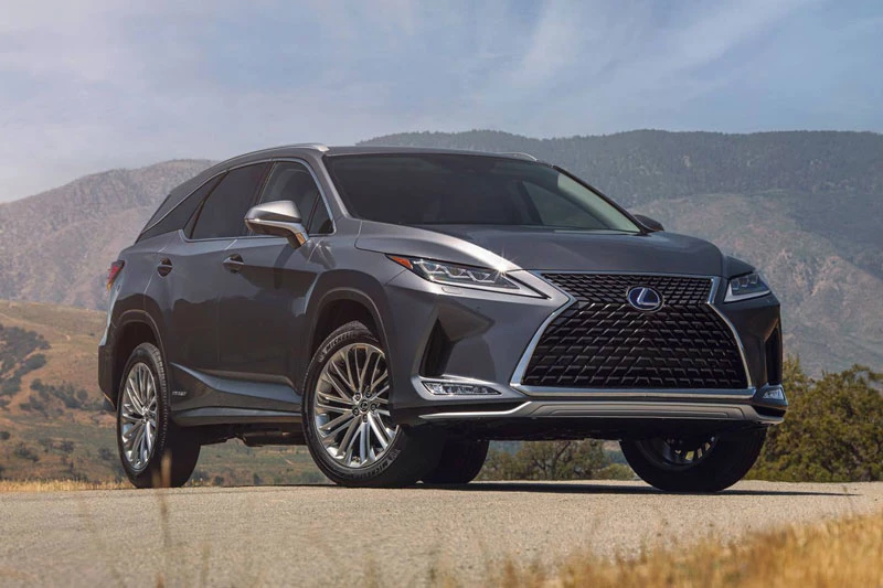 5. Lexus RX Hybrid (giá: 47.820-57.210 USD).