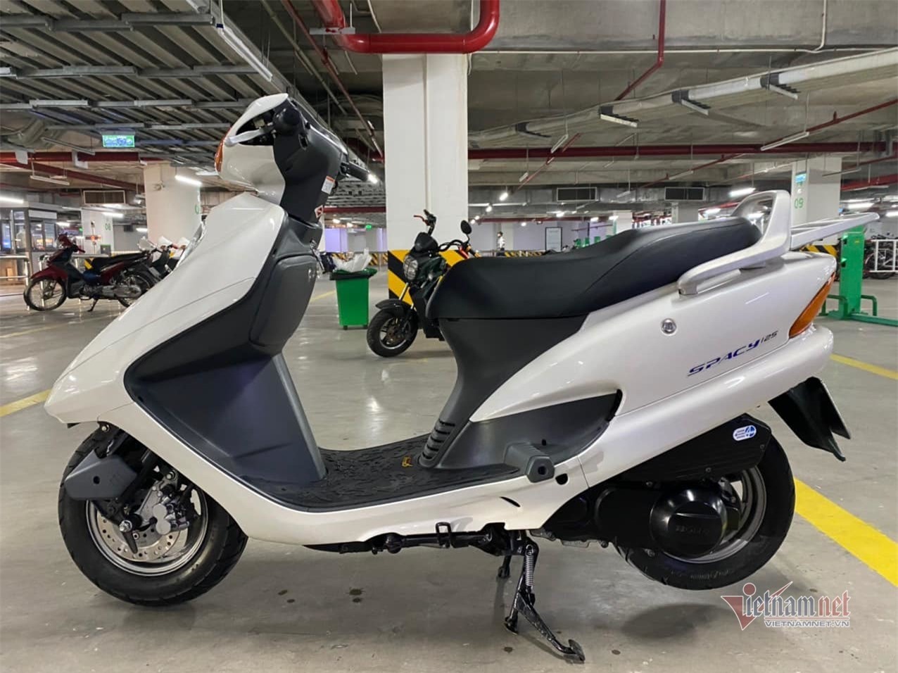 Cặp đôi xe ga Honda Spacy giá gần 600 triệu đồng ở Hà Nội có gì đặc ...