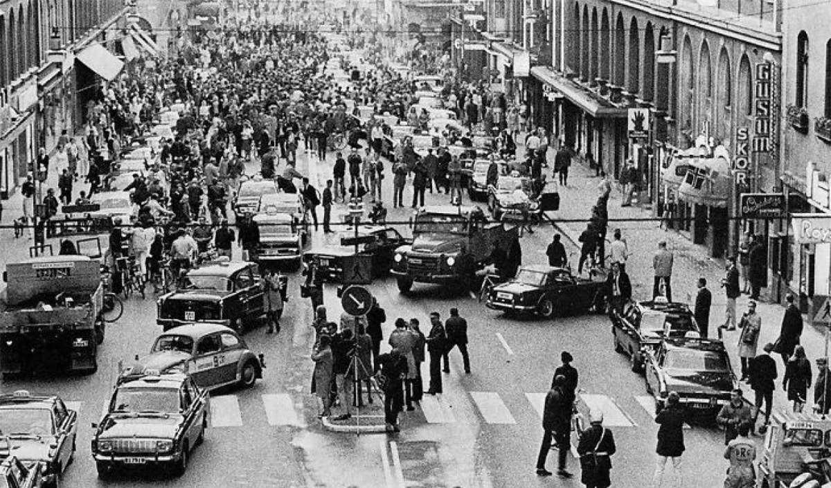 Ngày 3/9/1967 là ngày Thụy Điển chuyển từ lái xe bên trái sang lái xe bên phải.