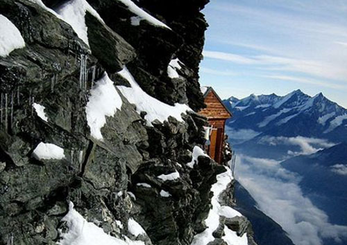 Top 10 ngôi nhà cheo leo nhất thế giới