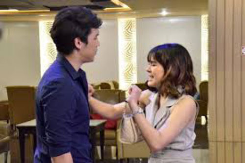 Quyết tâm giành lại “tình yêu đích thực” dù anh ta đã có vợ con, một lần nhìn cảnh tượng trong căn nhà ấy mà cô nàng phải “chát đắng” cùng cực