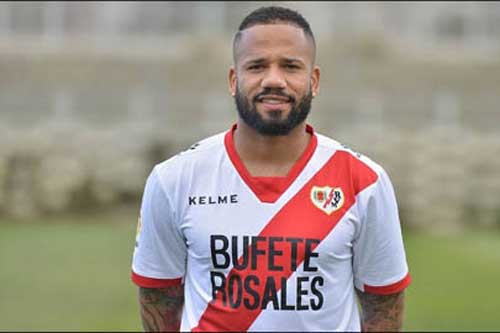 'Bom xịt' của MU lập siêu phẩm sút phạt như Ronaldo