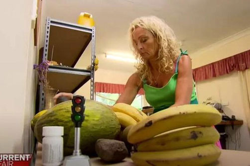 Ăn trái cây suốt 30 năm để giảm cân, người phụ nữ không ngờ mình nhận được kết cục này