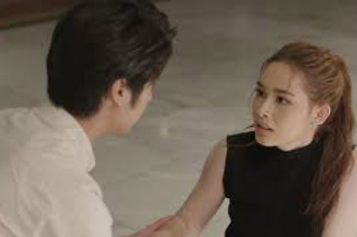 Mời đồng nghiệp đến chơi nhà, tôi á khẩu với bộ dạng của chồng