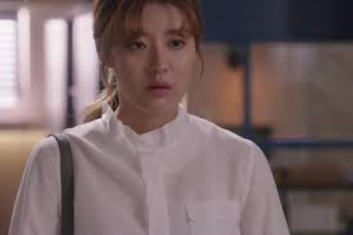 Vợ muốn bán nhà giúp em gái chữa bệnh, lý do cô ấy đưa ra làm tôi điêu đứng