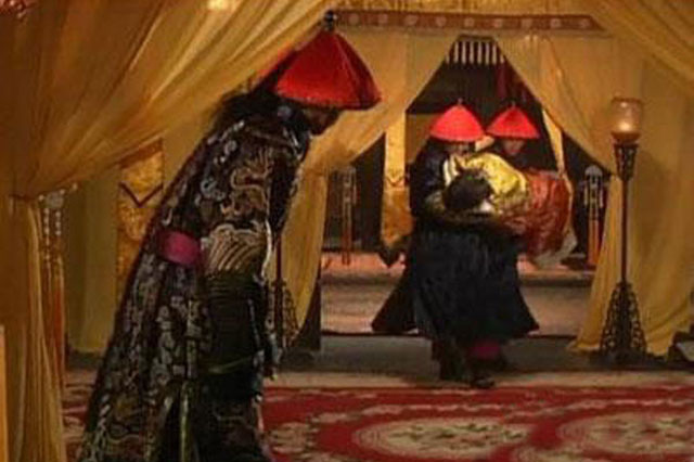 Quái chiêu hoàng đế Trung Hoa chọn người "thị tẩm"