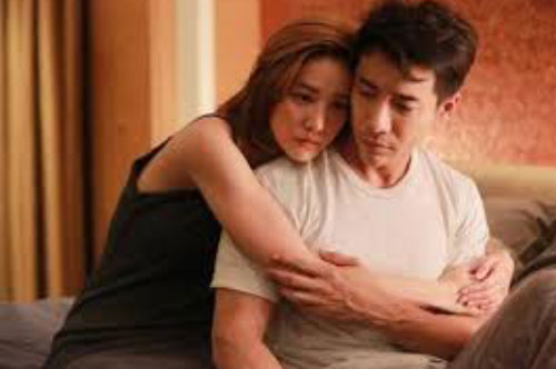 Đang làm thì nhận được tin nhắn đòi ly hôn của vợ chỉ vì một tờ giấy tôi chưa kịp xé