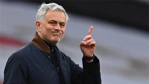 Mourinho: 'Đó là hành vi sỉ nhục phạt đền'