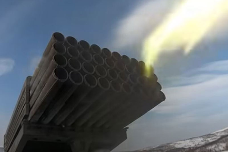 Pháo phản lực bắn loạt của Nga khiến cộng đồng mạng kinh ngạc