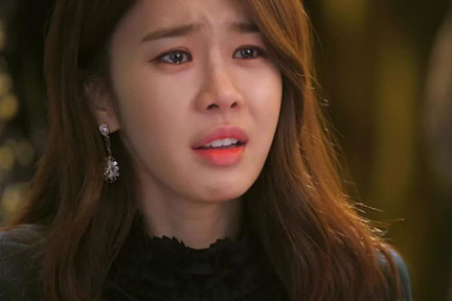 Thuê thám tử theo dõi chồng ngoại tình, vợ vỡ òa biết bí mật trong căn hộ chung cư hai vợ chồng mới mua