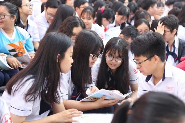 ĐH Quốc gia Hà Nội công bố đề thi tham khảo kỳ thi đánh giá năng lực học sinh THPT 2021.