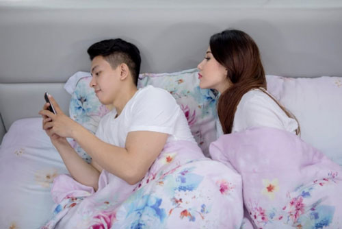 Ngoại tình lần 1 ắt có lần 2: 4 dấu hiệu chứng tỏ anh ta sẽ lừa dối bạn