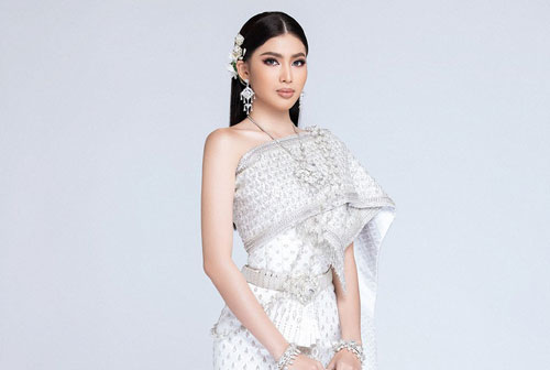 Sau khi bị hack Instagram, Ngọc Thảo tung bộ ảnh đẹp 'đỉnh cao' khi mặc quốc phục Thái Lan