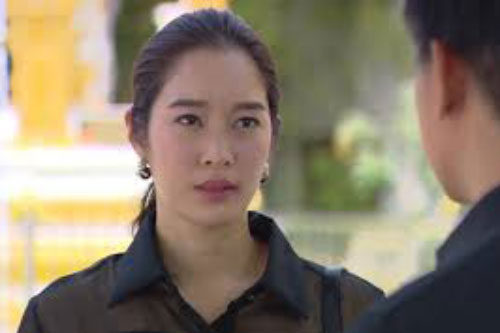 Mẹ tôi vừa mất được 6 tháng, chồng bỗng đưa cho tôi 800 triệu, từ đó hé lộ một bí mật khiến tôi ngã gục