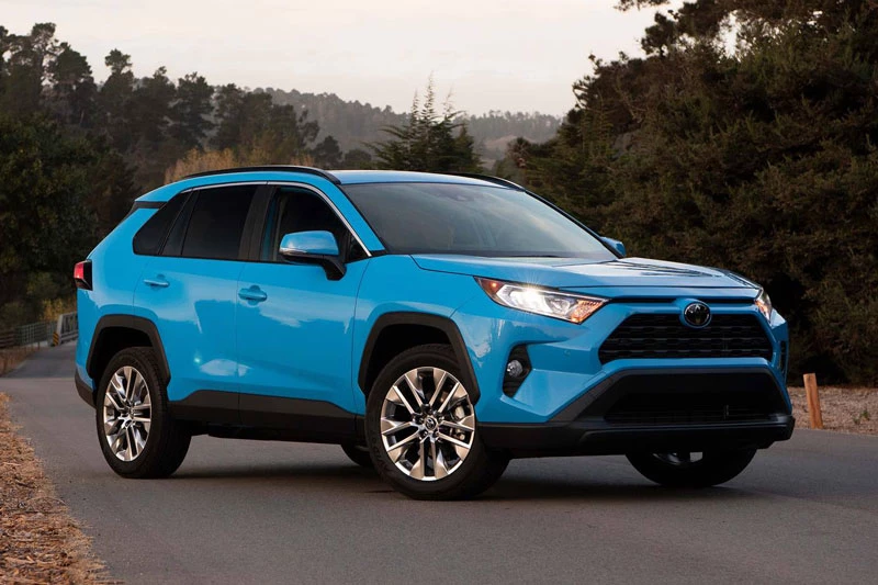 SUV cỡ nhỏ tốt nhất cho gia đình: Toyota RAV4 2021.