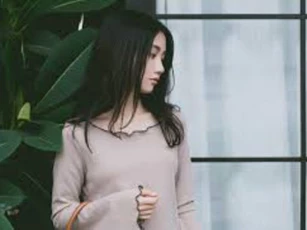 Đến nhà chị gái chơi, biết nguyên nhân những vết cào trên tường mà tôi sốc khủng khiếp