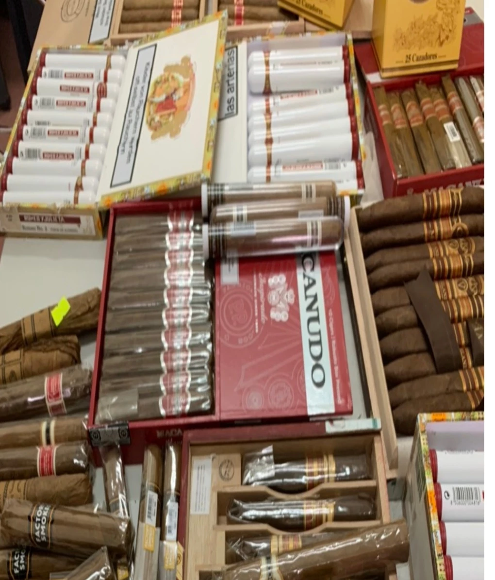 217 điếu xì gà nhập lậu bị bắt giữ và xử phạt hành chính 23 triệu đồng