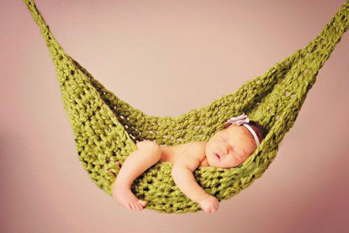 7 hiểm họa tiềm ẩn khi các mẹ cho con nằm võng