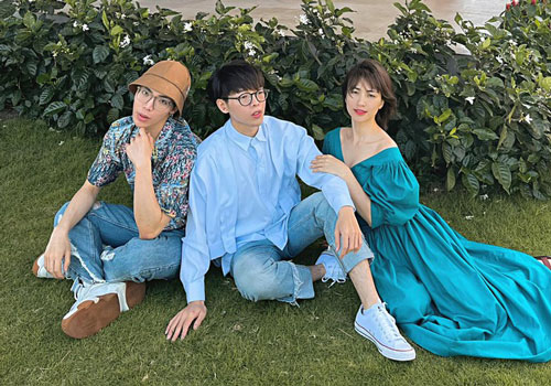 Dân mạng 'hoang mang' trước gương mặt méo của Erik